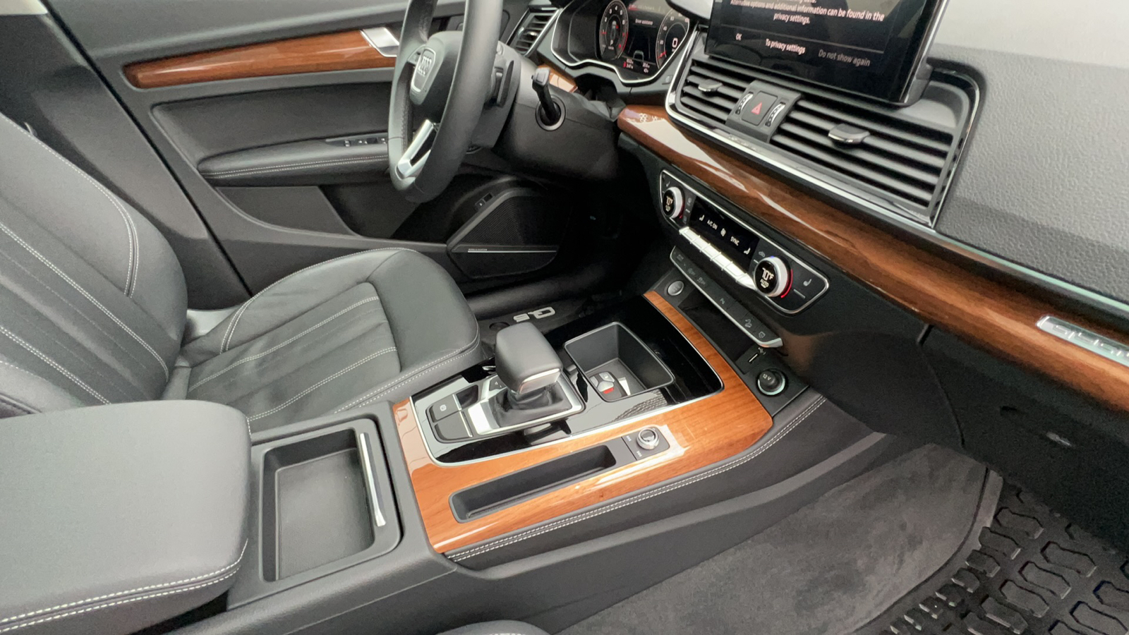 2022 Audi Q5 45 S line Premium Plus 11