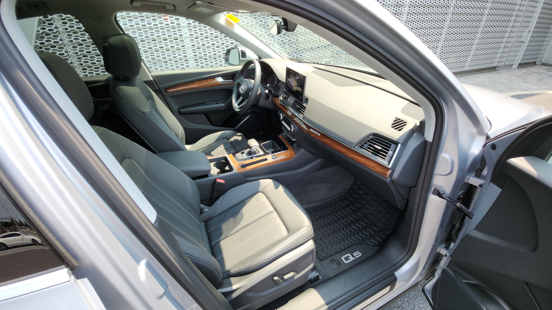 2023 Audi Q5 40 Premium 30