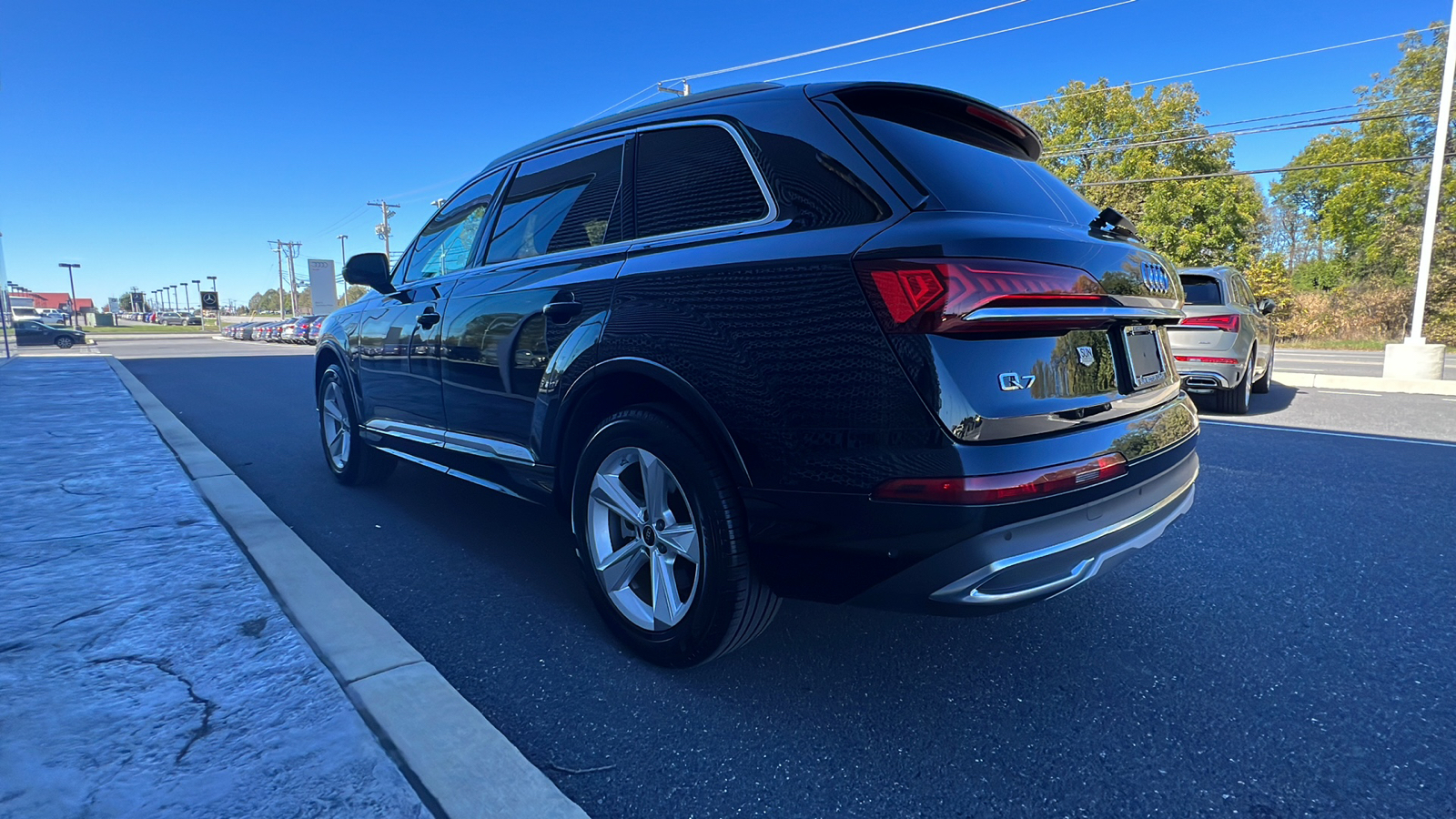 2023 Audi Q7 45 Premium Plus 25