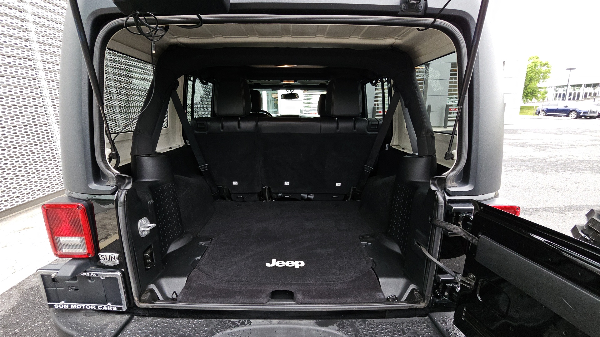 2017 Jeep Wrangler Unlimited Rubicon 15