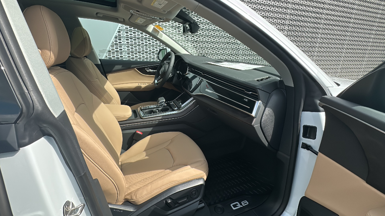 2023 Audi Q8 55 Premium Plus 6