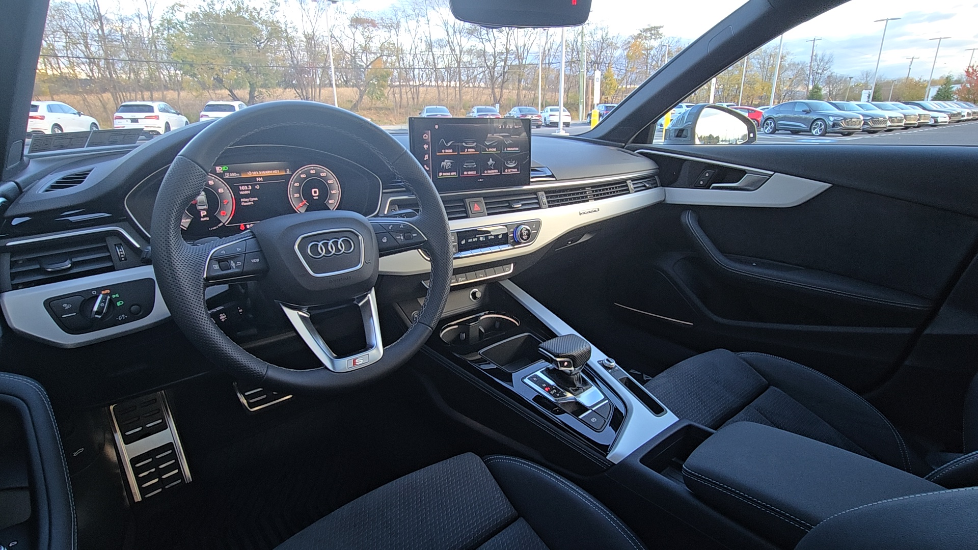 2024 Audi A4 45 S line Premium Plus 24