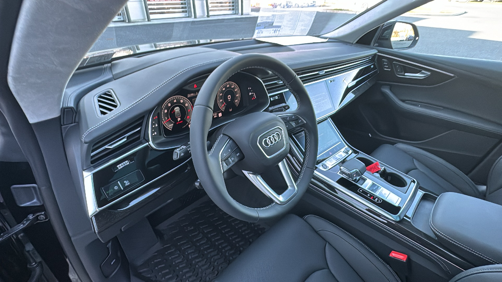 2024 Audi Q8 55 Prestige 46