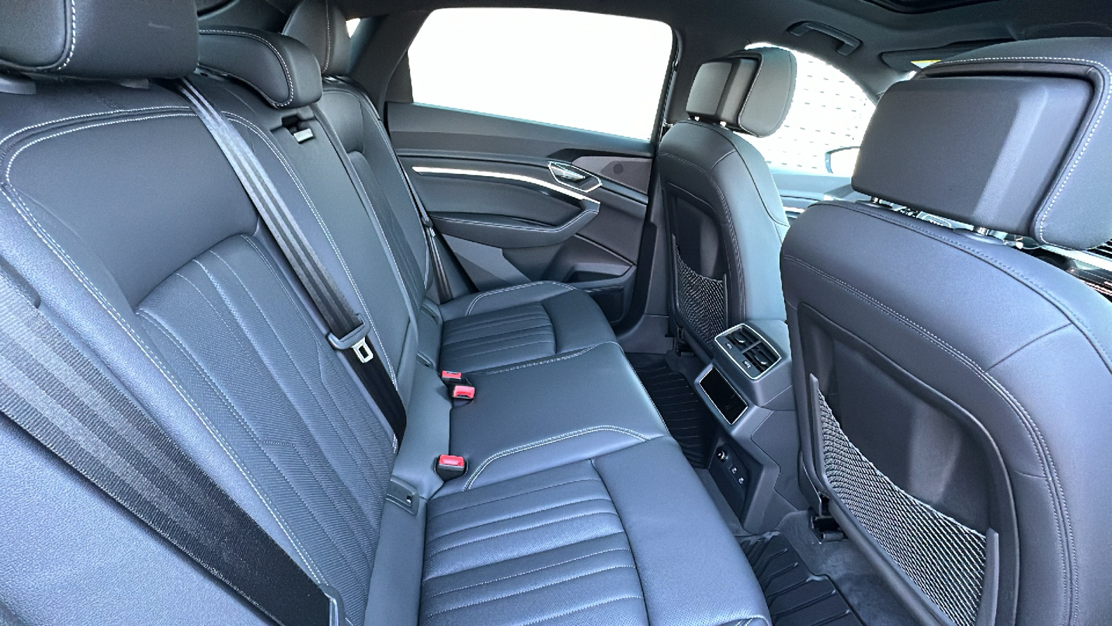 2024 Audi Q8 e-tron Premium Plus 12