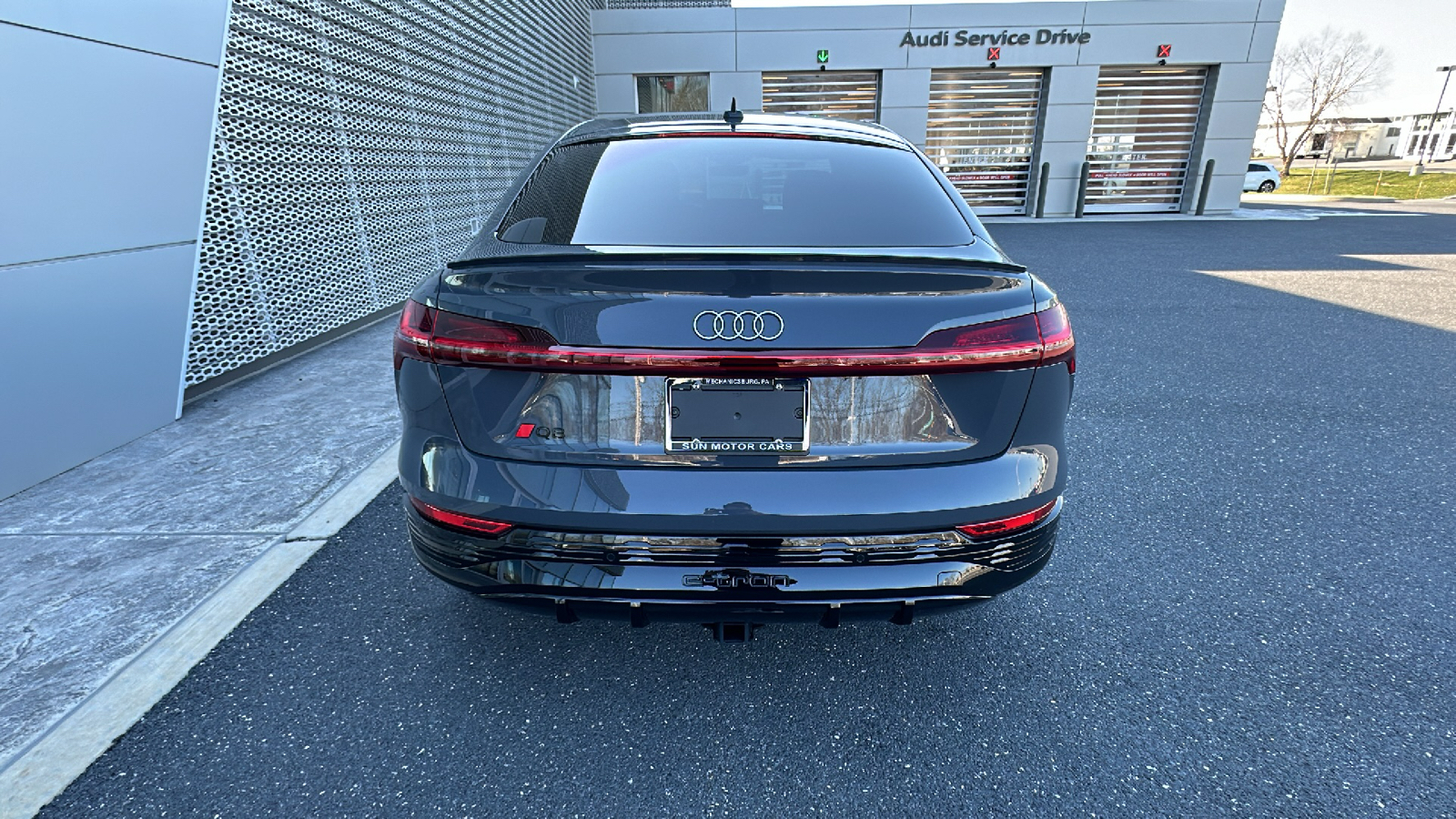 2024 Audi Q8 e-tron Premium Plus 21