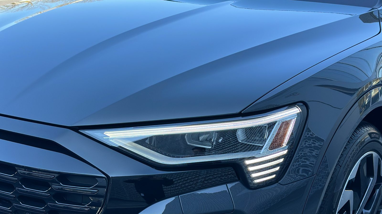2024 Audi Q8 e-tron Premium Plus 40