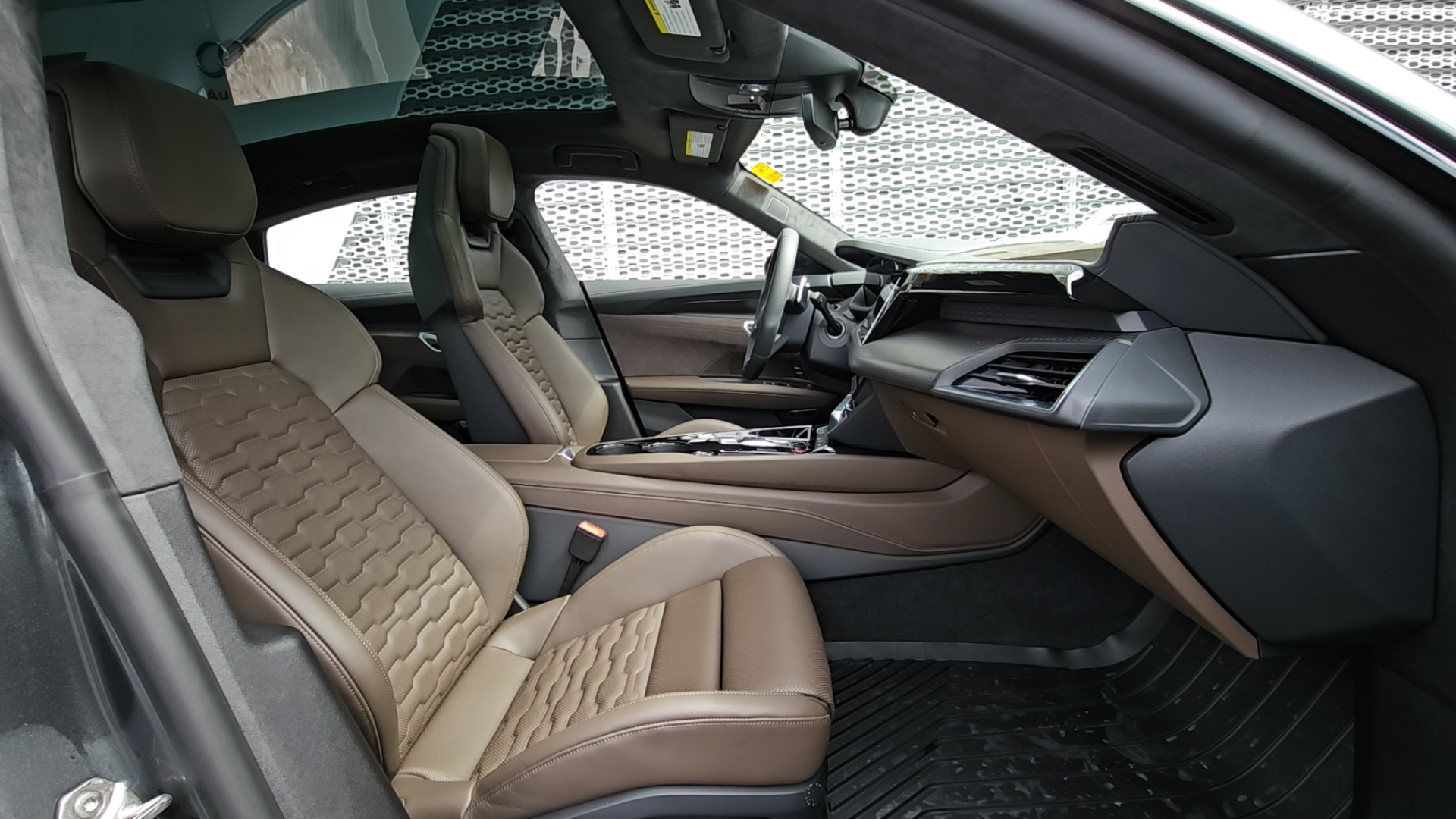 2024 Audi e-tron GT Prestige 31