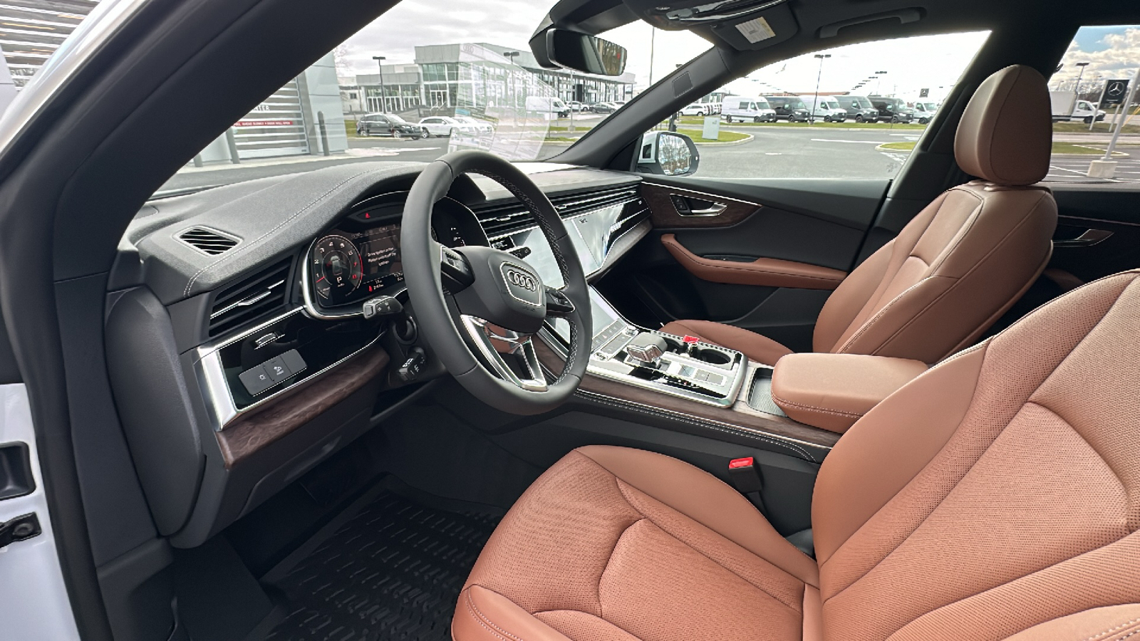 2024 Audi Q8 55 Premium Plus 31
