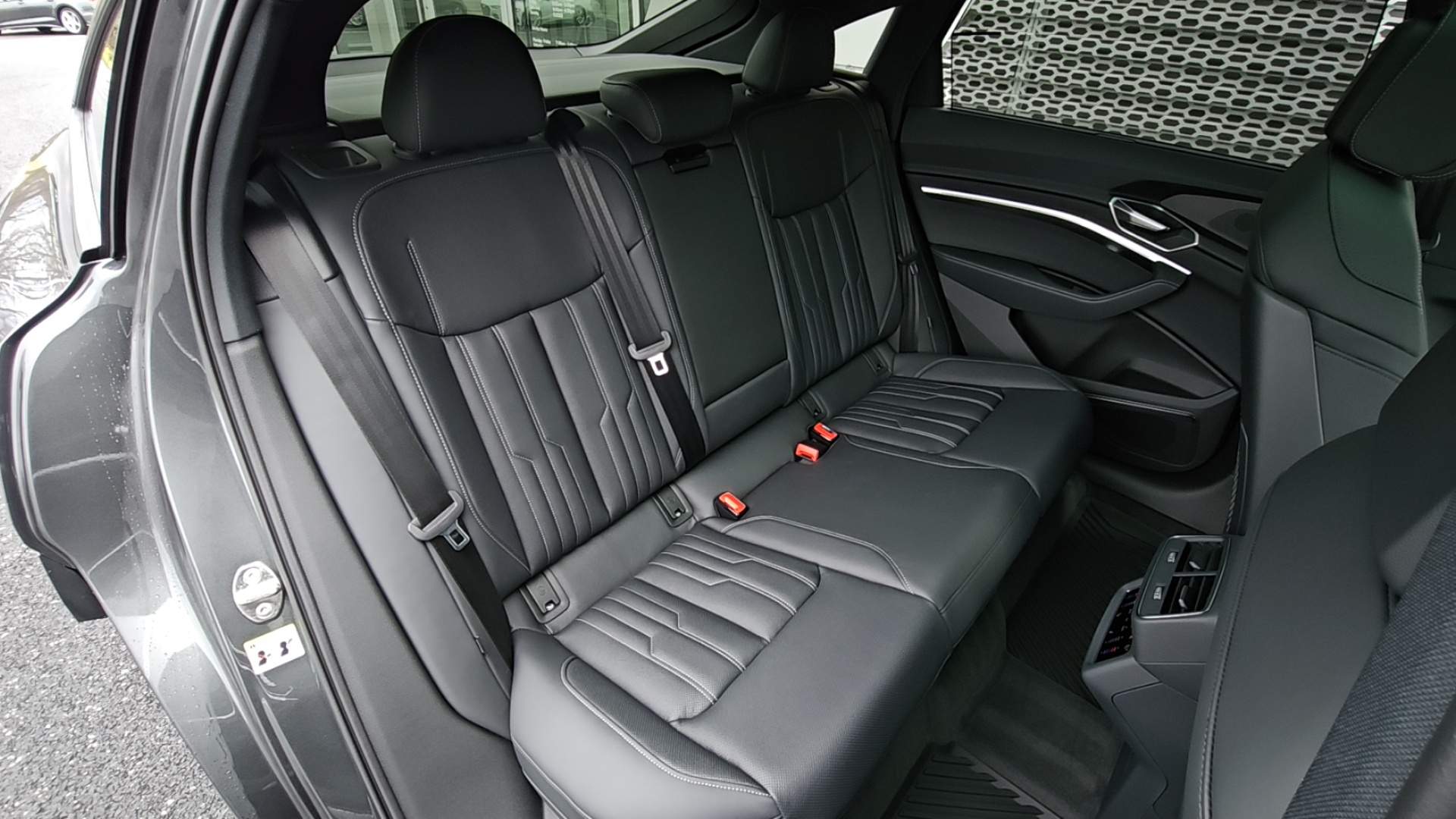 2024 Audi Q8 e-tron Prestige 35