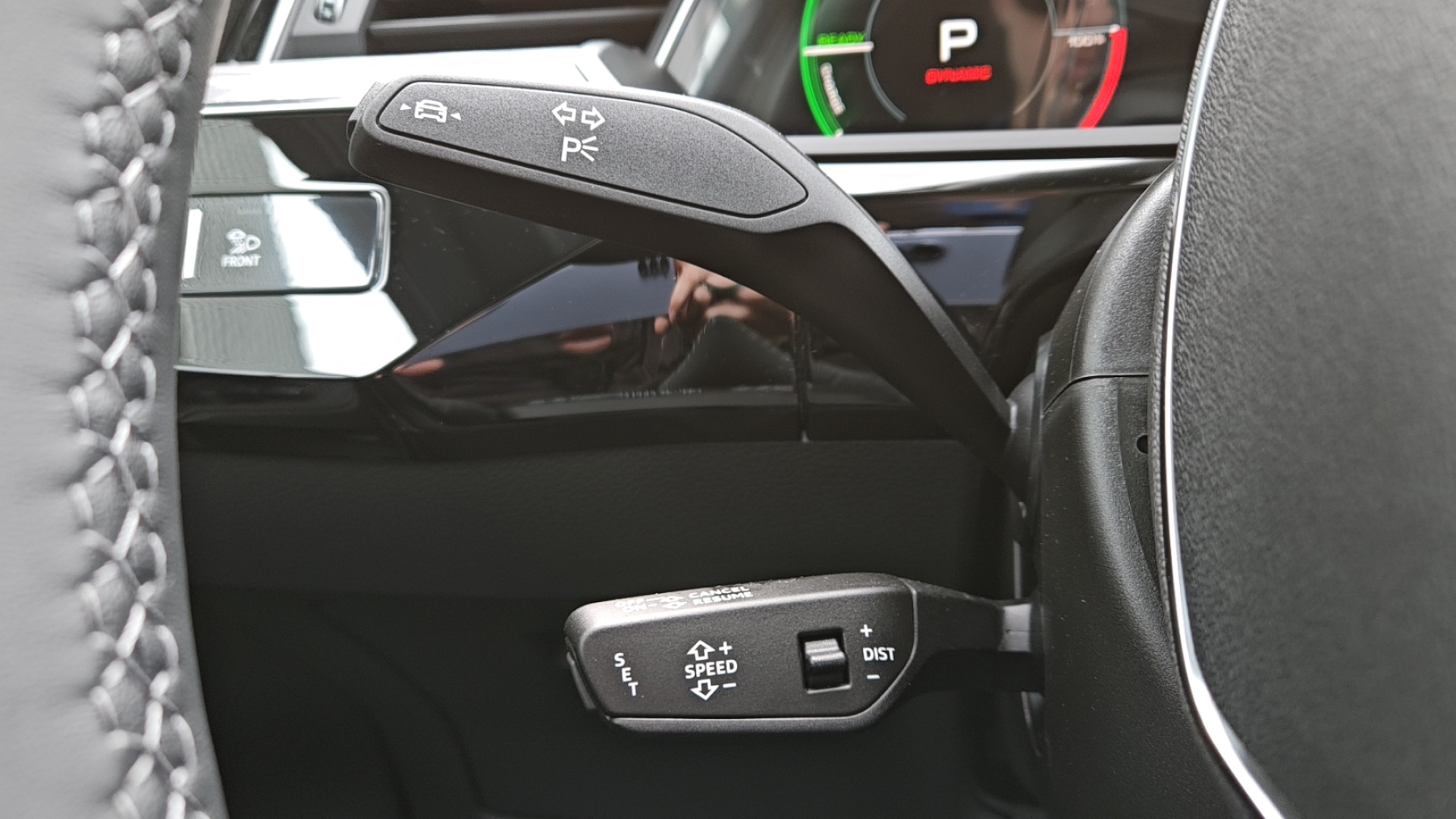 2024 Audi Q8 e-tron Prestige 43