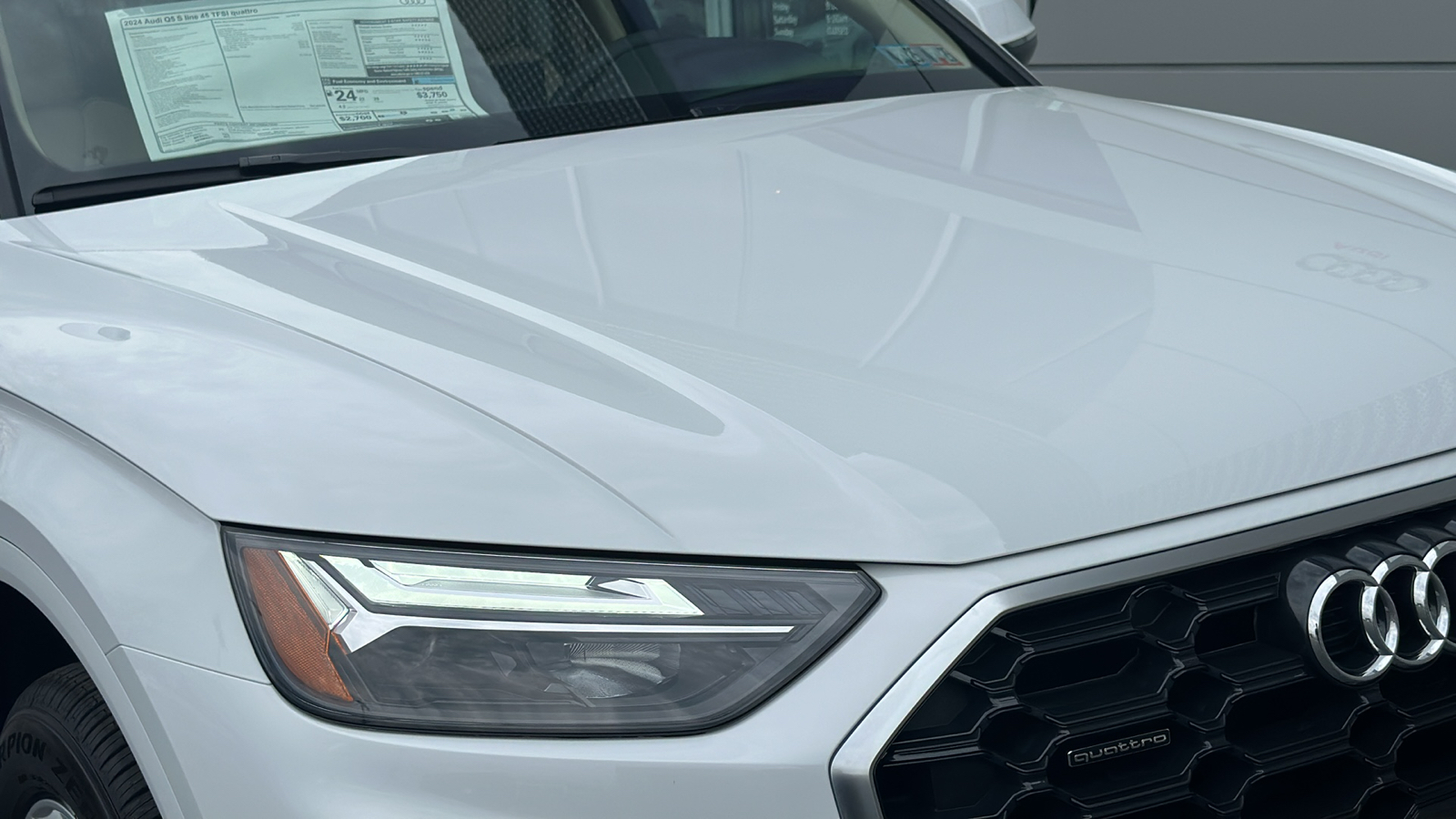 2024 Audi Q5 45 S line Premium 2