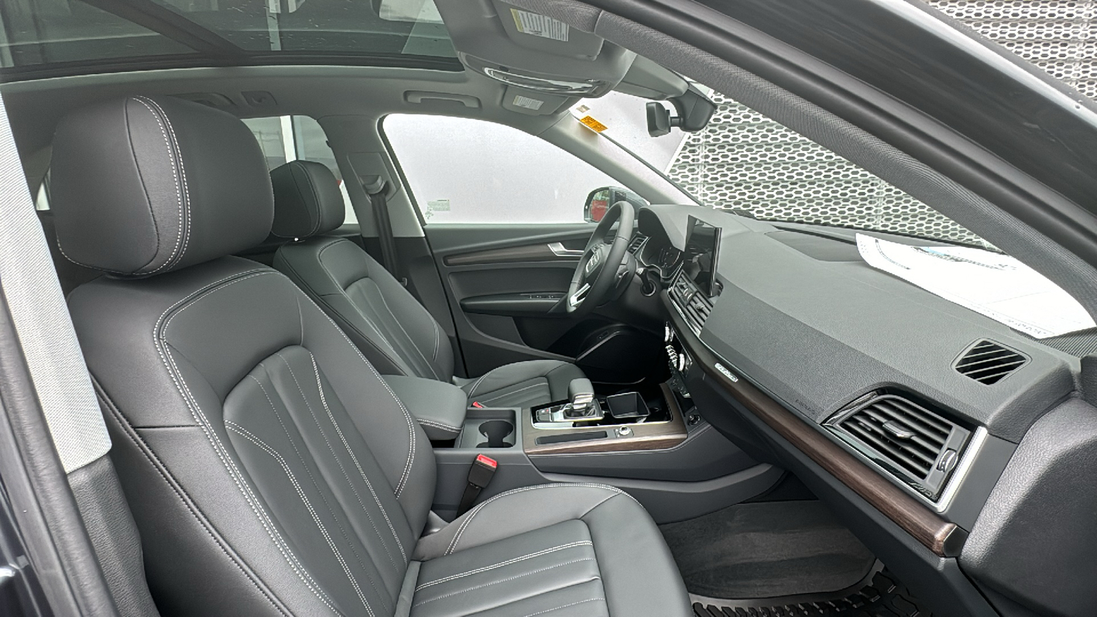 2024 Audi Q5 40 Premium 9