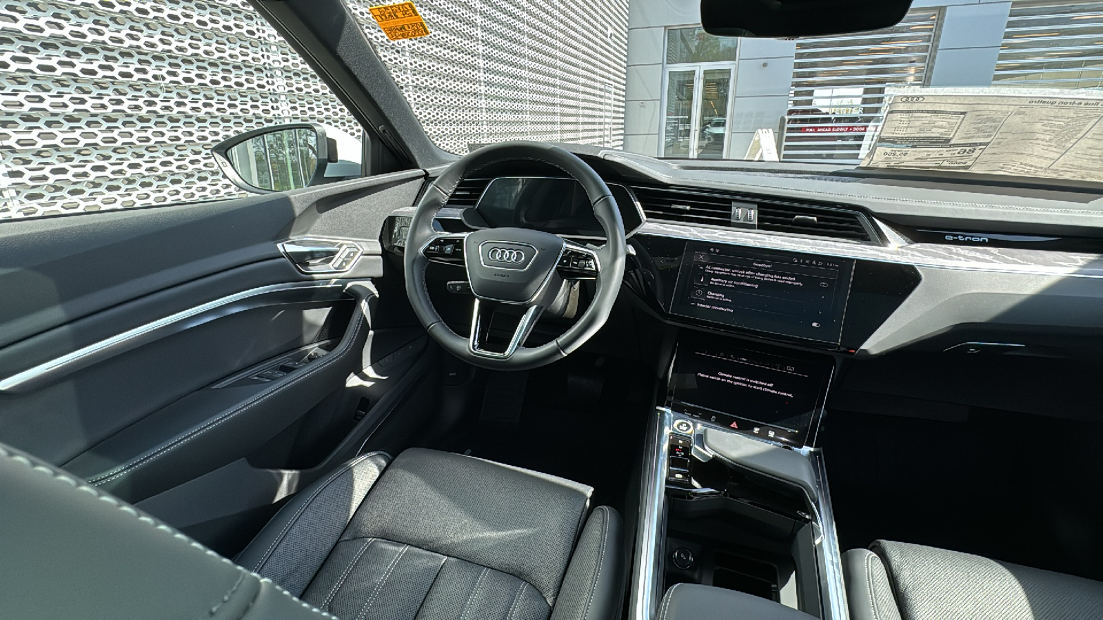 2024 Audi Q8 e-tron Prestige 21