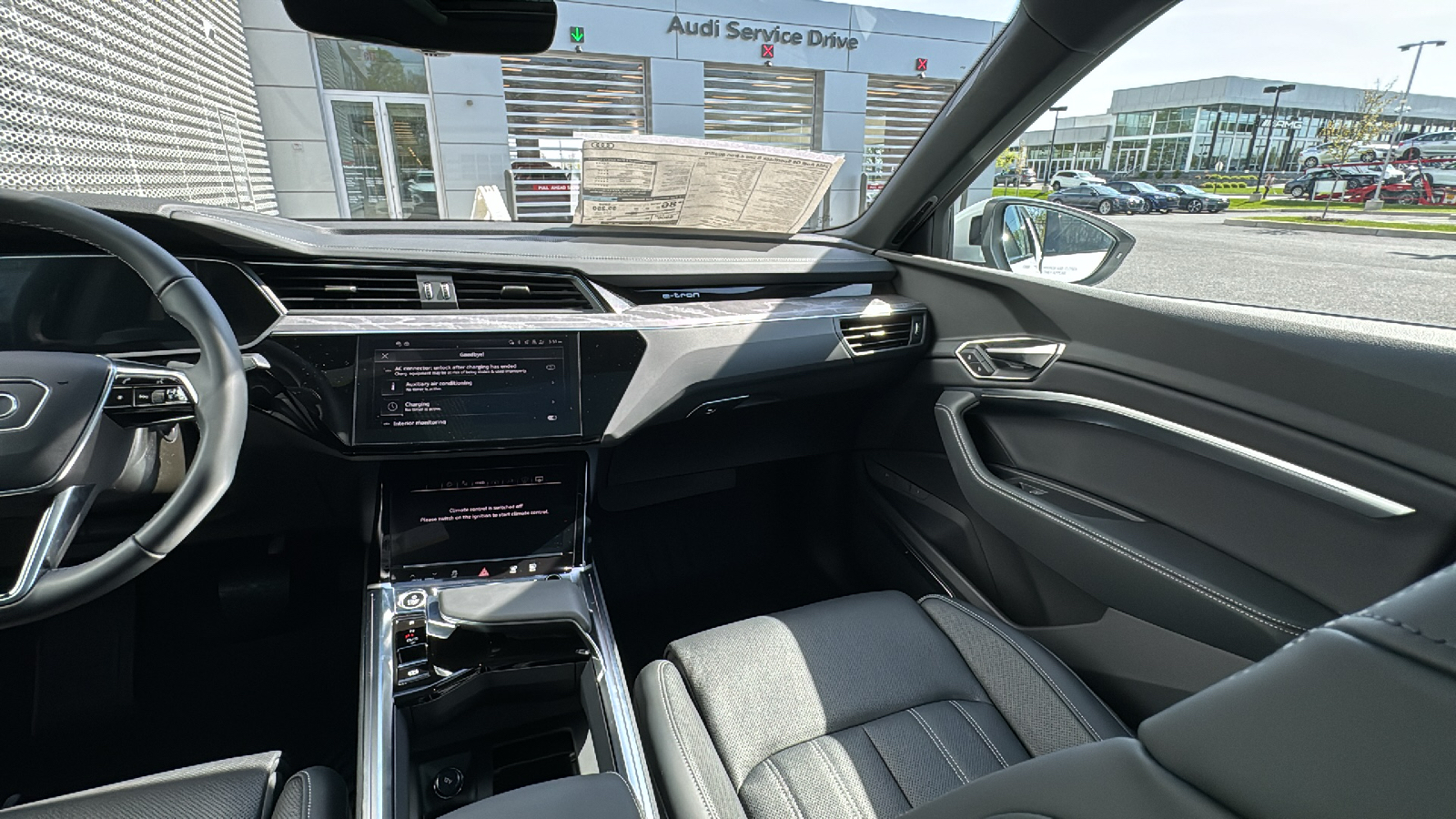 2024 Audi Q8 e-tron Prestige 22