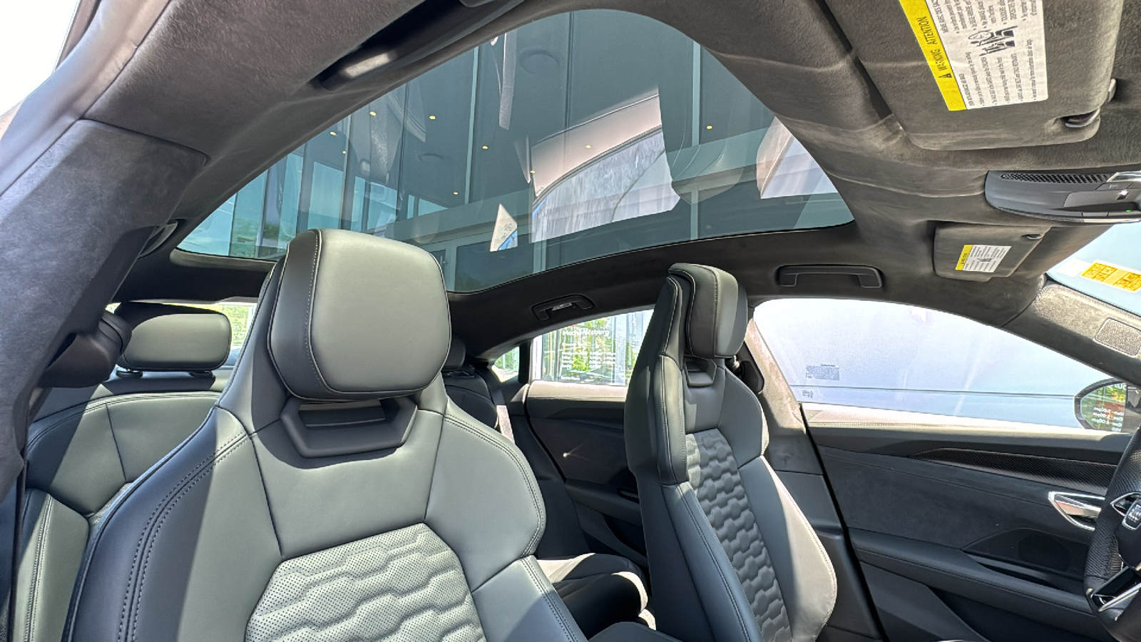 2024 Audi e-tron GT Prestige 15