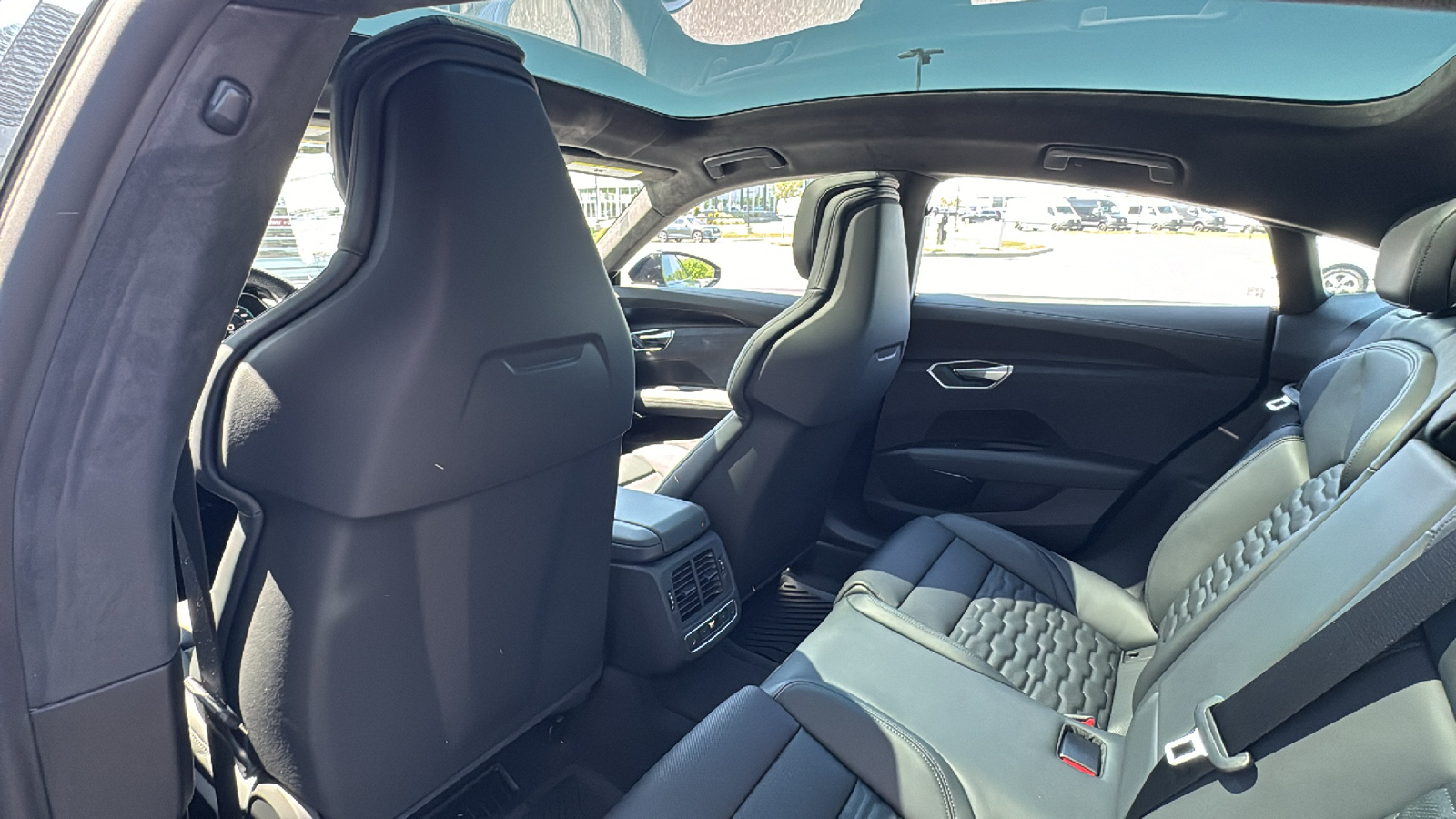 2024 Audi e-tron GT Prestige 40