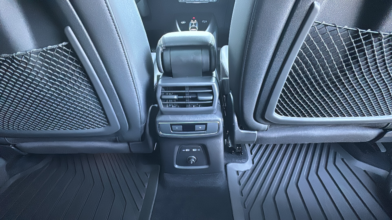 2024 Audi Q4 e-tron Premium Plus 24