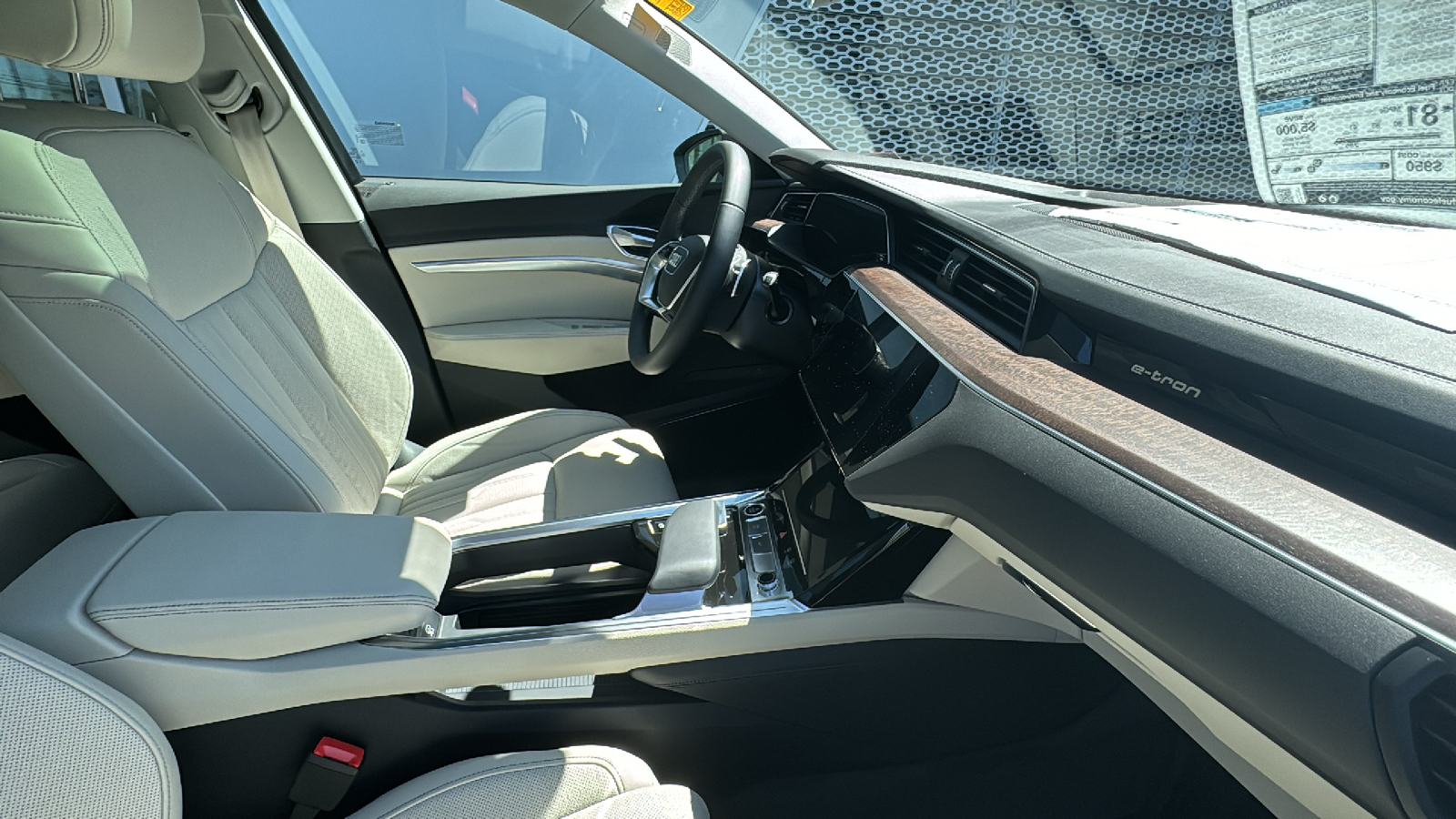 2024 Audi Q8 e-tron Prestige 12
