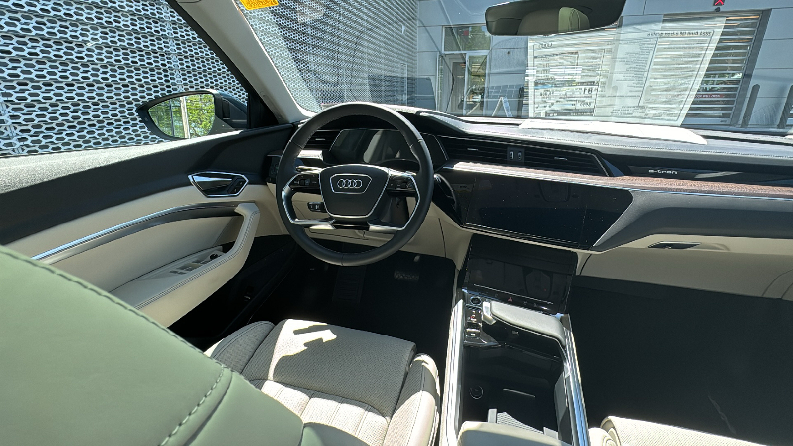 2024 Audi Q8 e-tron Prestige 20