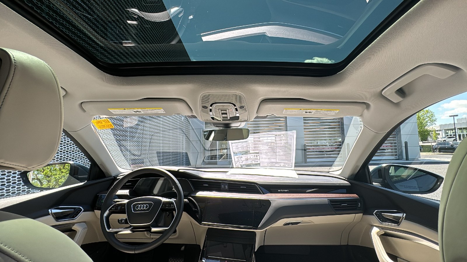 2024 Audi Q8 e-tron Prestige 23