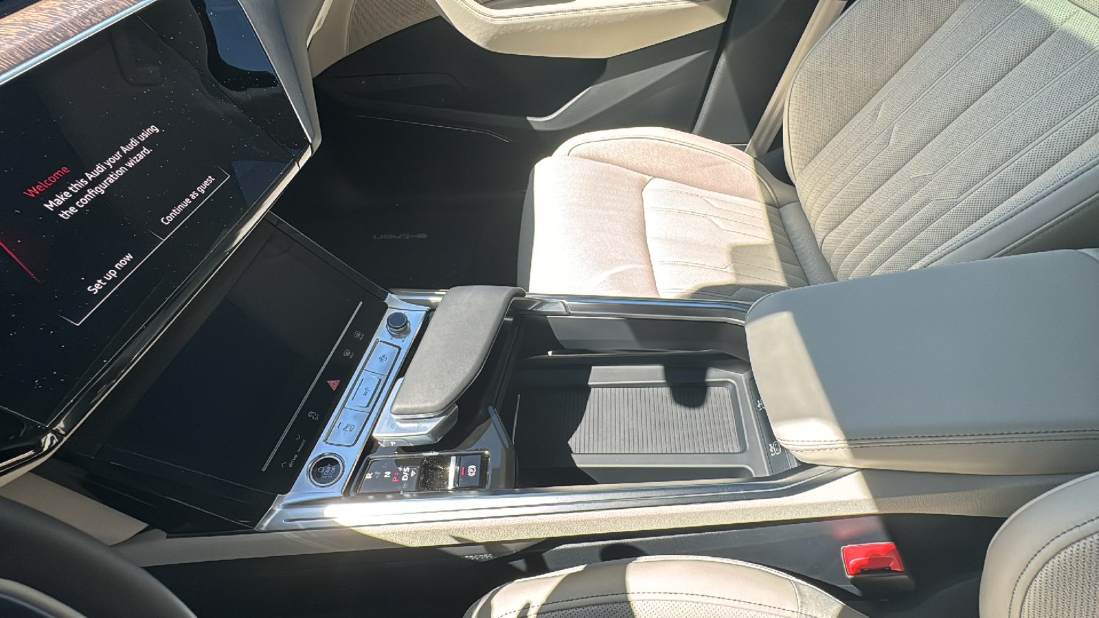2024 Audi Q8 e-tron Prestige 44