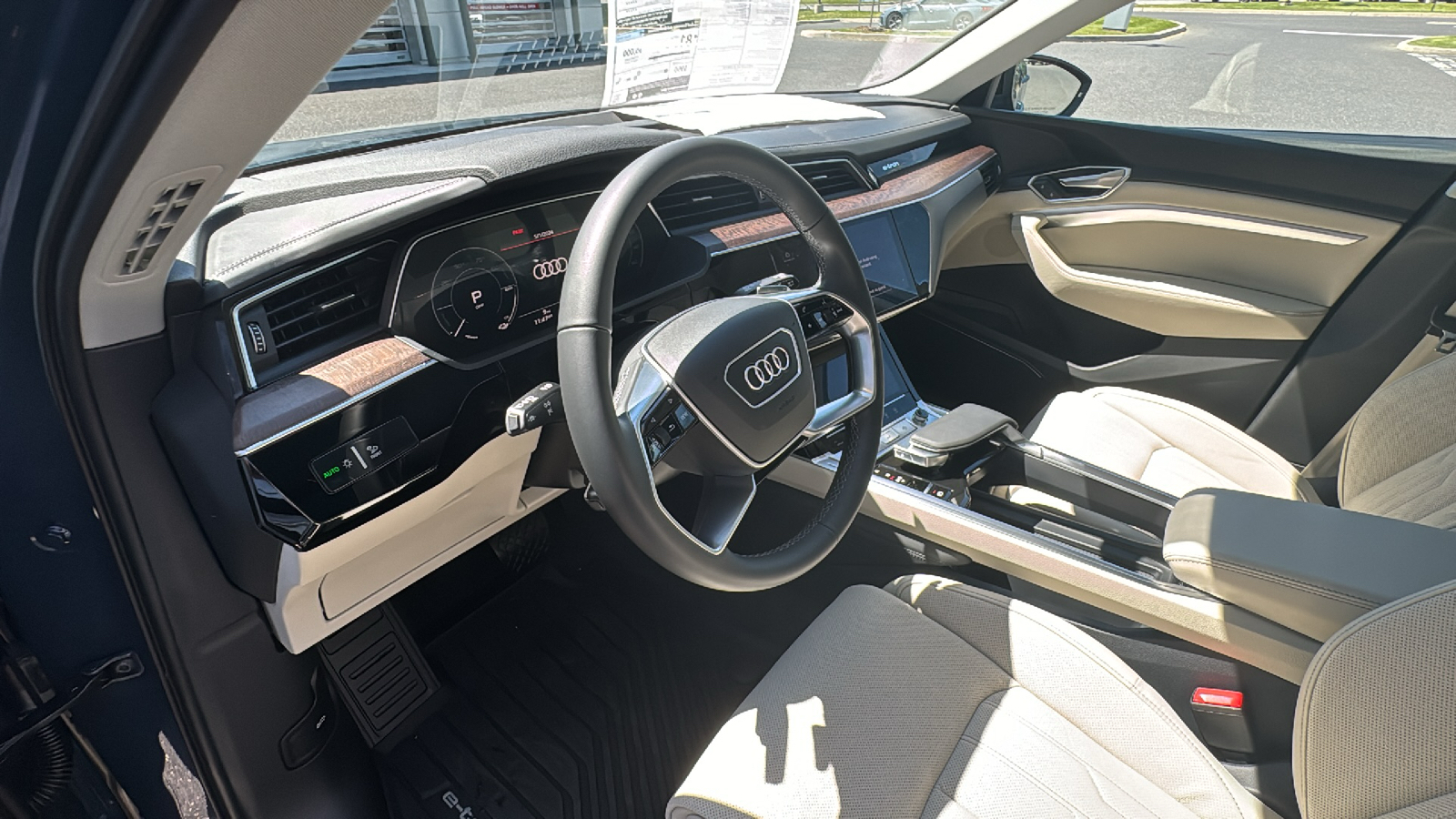 2024 Audi Q8 e-tron Prestige 48