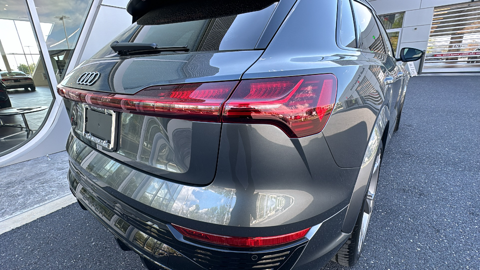 2024 Audi SQ8 e-tron Premium Plus 12