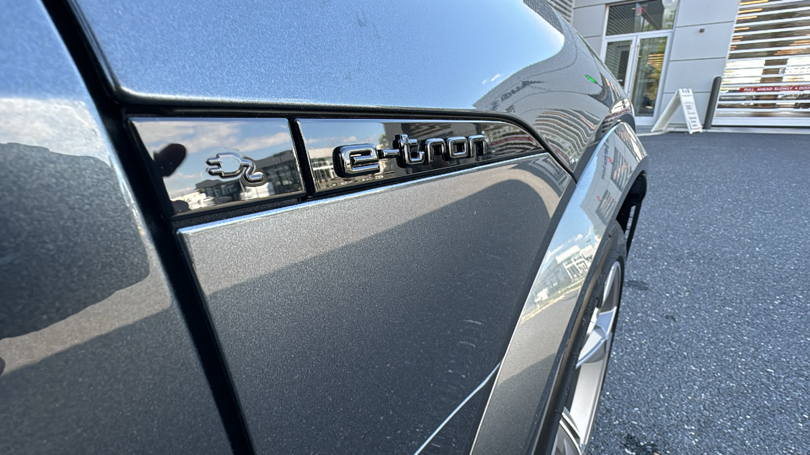 2024 Audi SQ8 e-tron Premium Plus 14