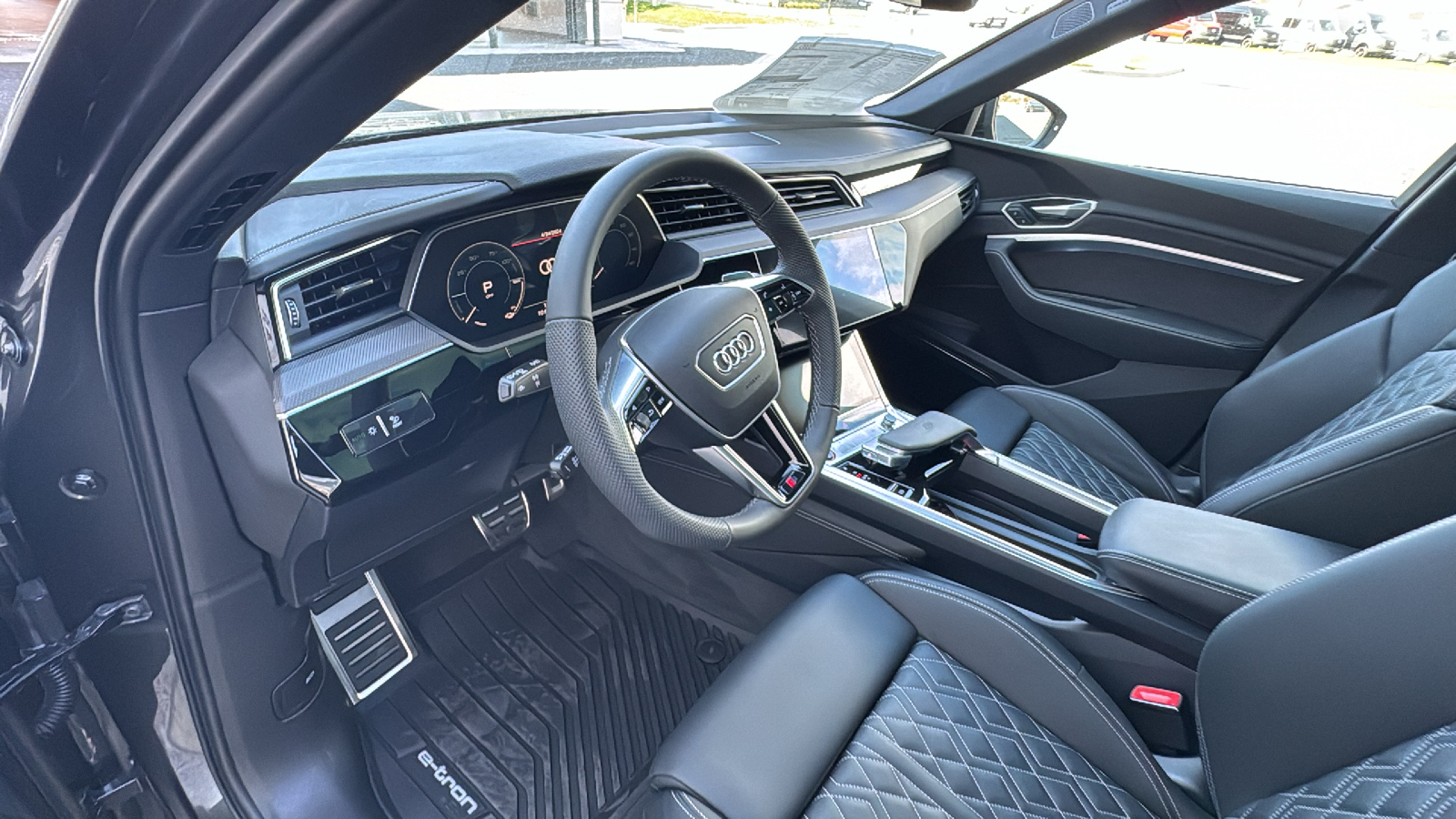 2024 Audi SQ8 e-tron Premium Plus 57