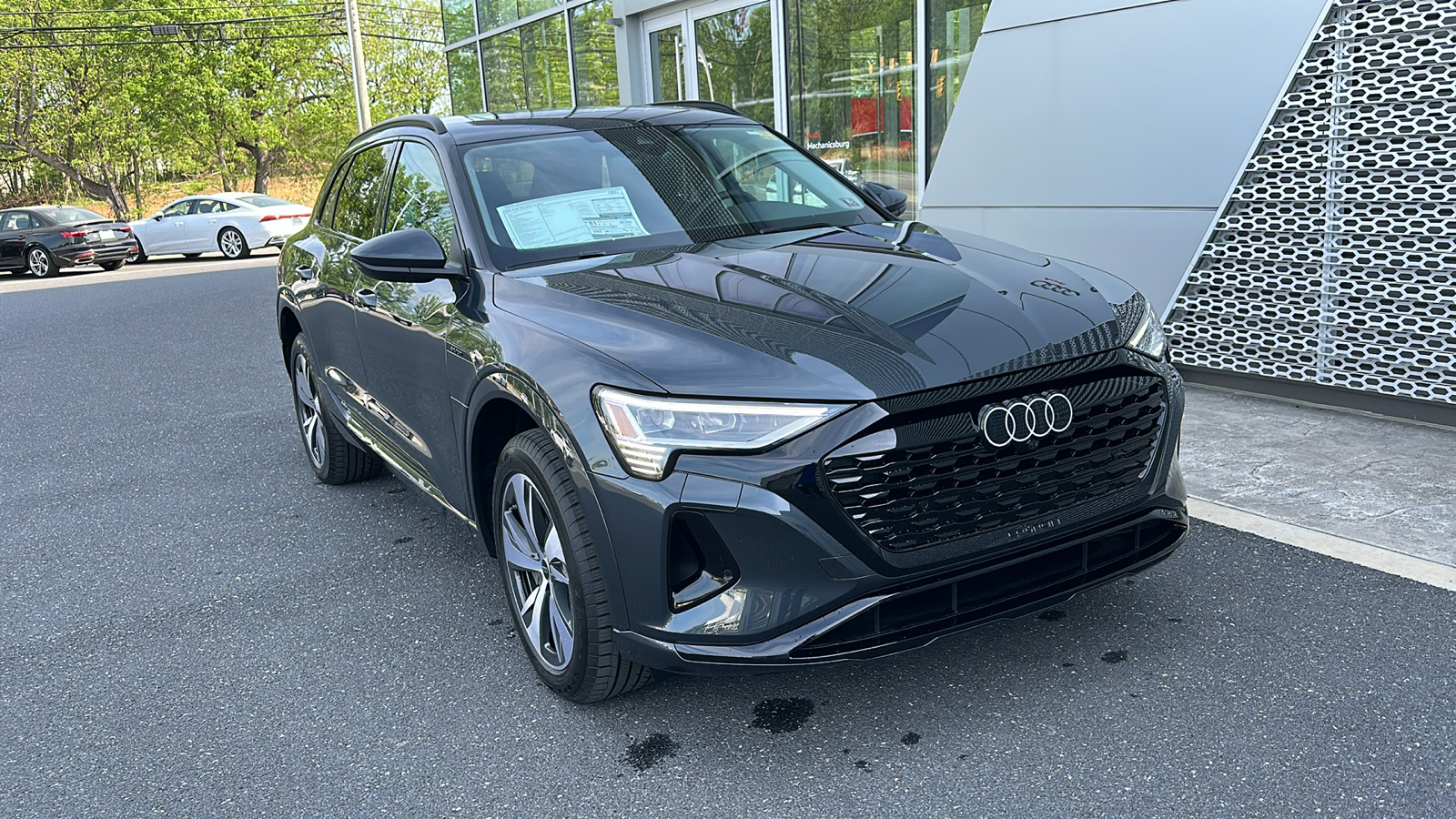 2024 Audi Q8 e-tron Premium 1