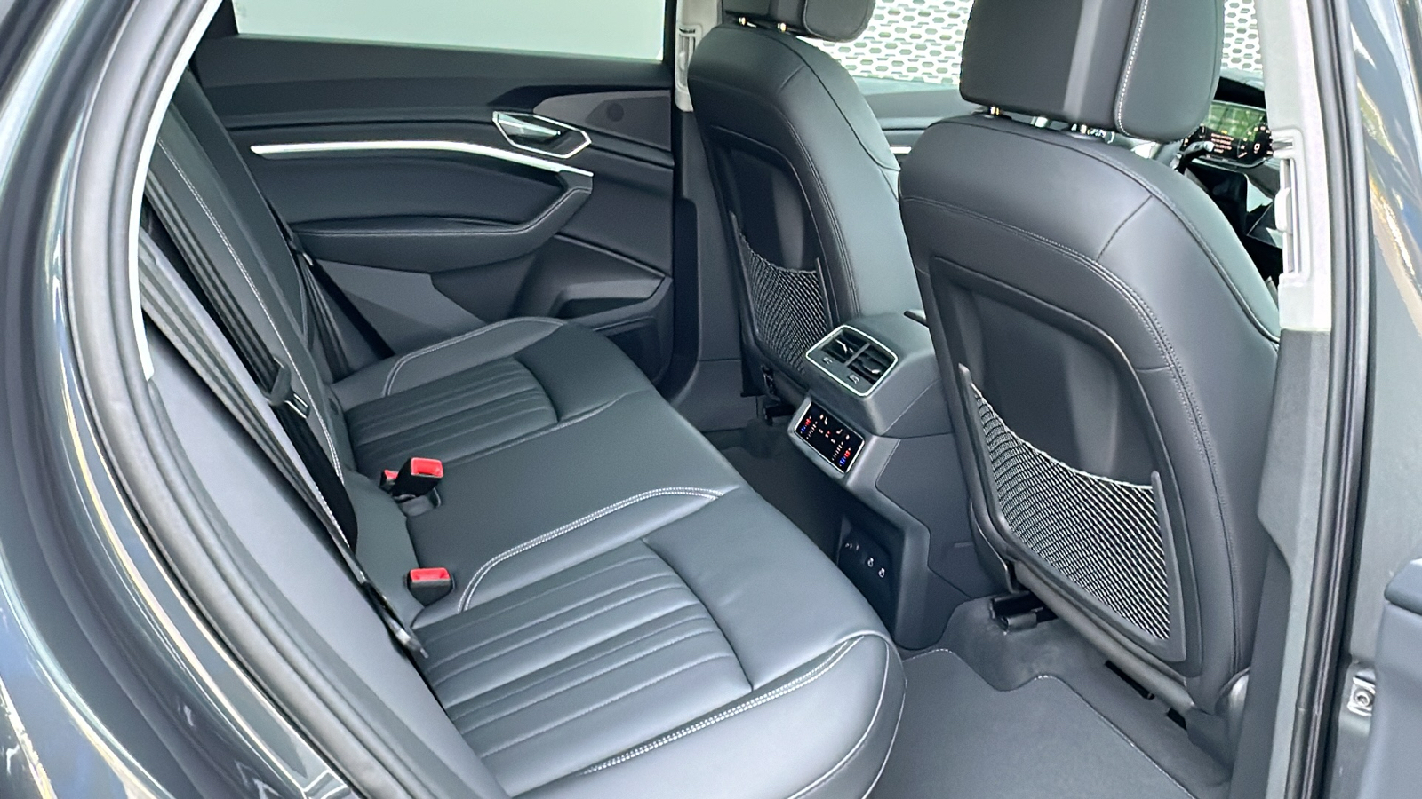 2024 Audi Q8 e-tron Premium 12