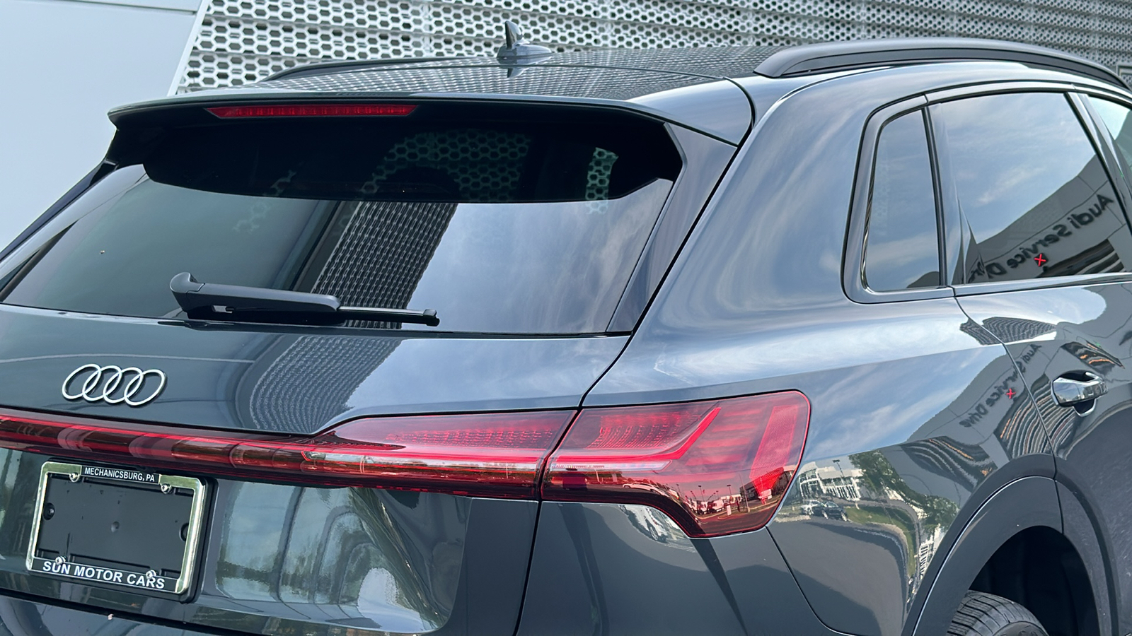 2024 Audi Q8 e-tron Premium 19