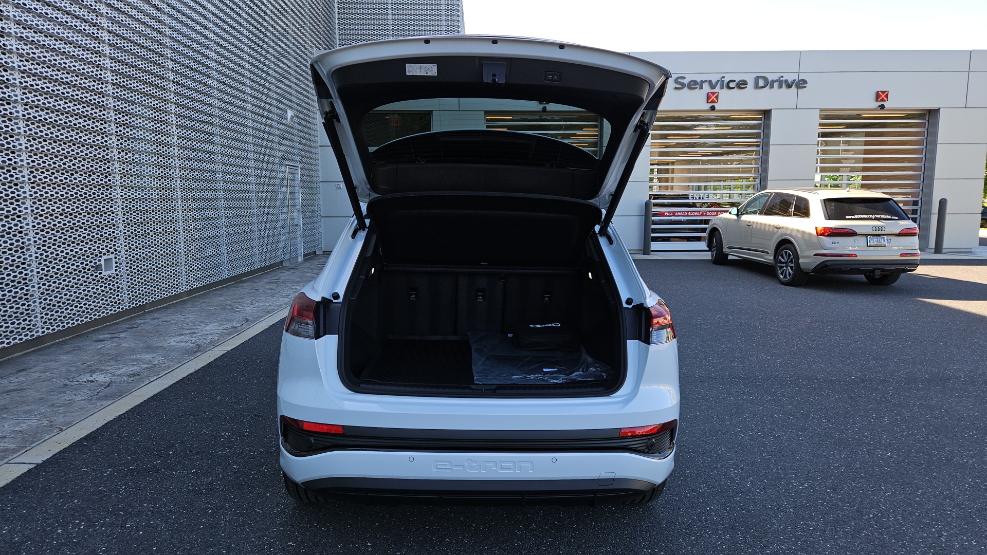 2024 Audi Q4 e-tron Premium Plus 7