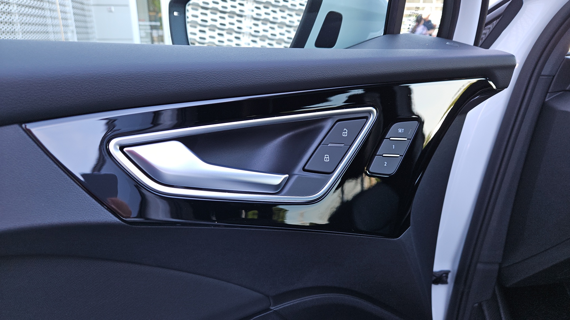 2024 Audi Q4 e-tron Premium Plus 16