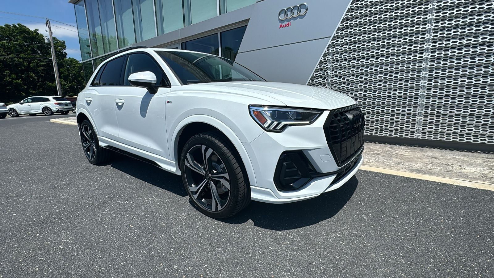 2024 Audi Q3  1