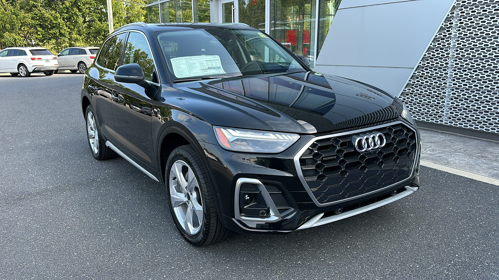 2024 Audi Q5 45 S line Prestige 1