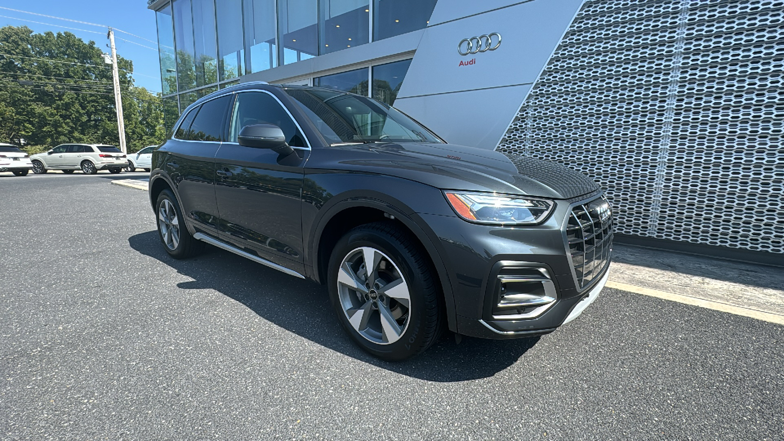 2024 Audi Q5 40 Premium Plus 1