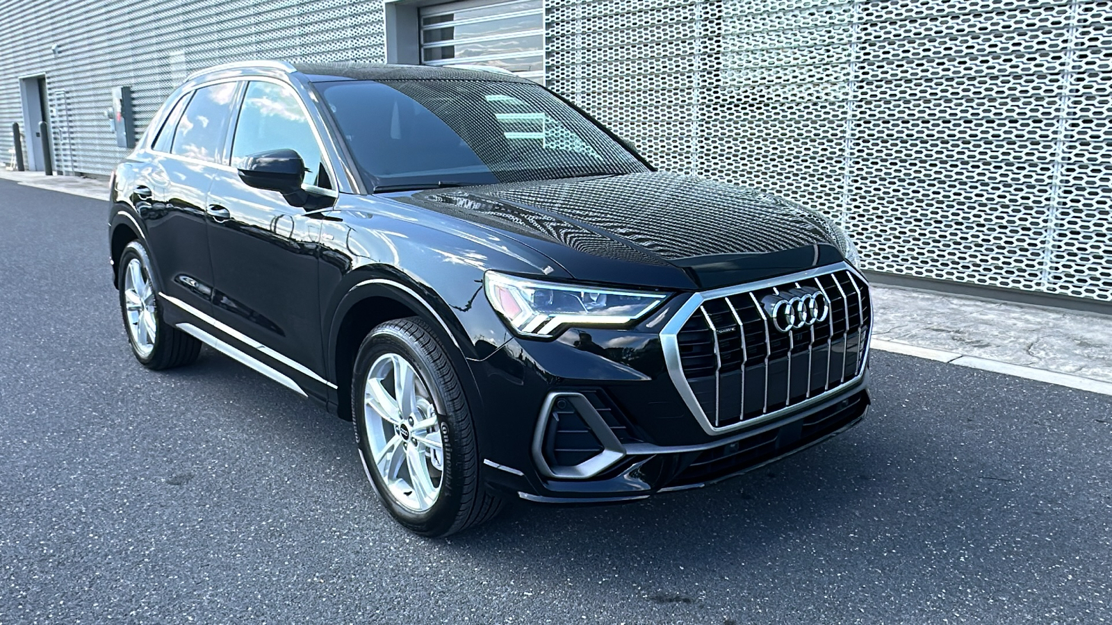 2024 Audi Q3 Premium 1