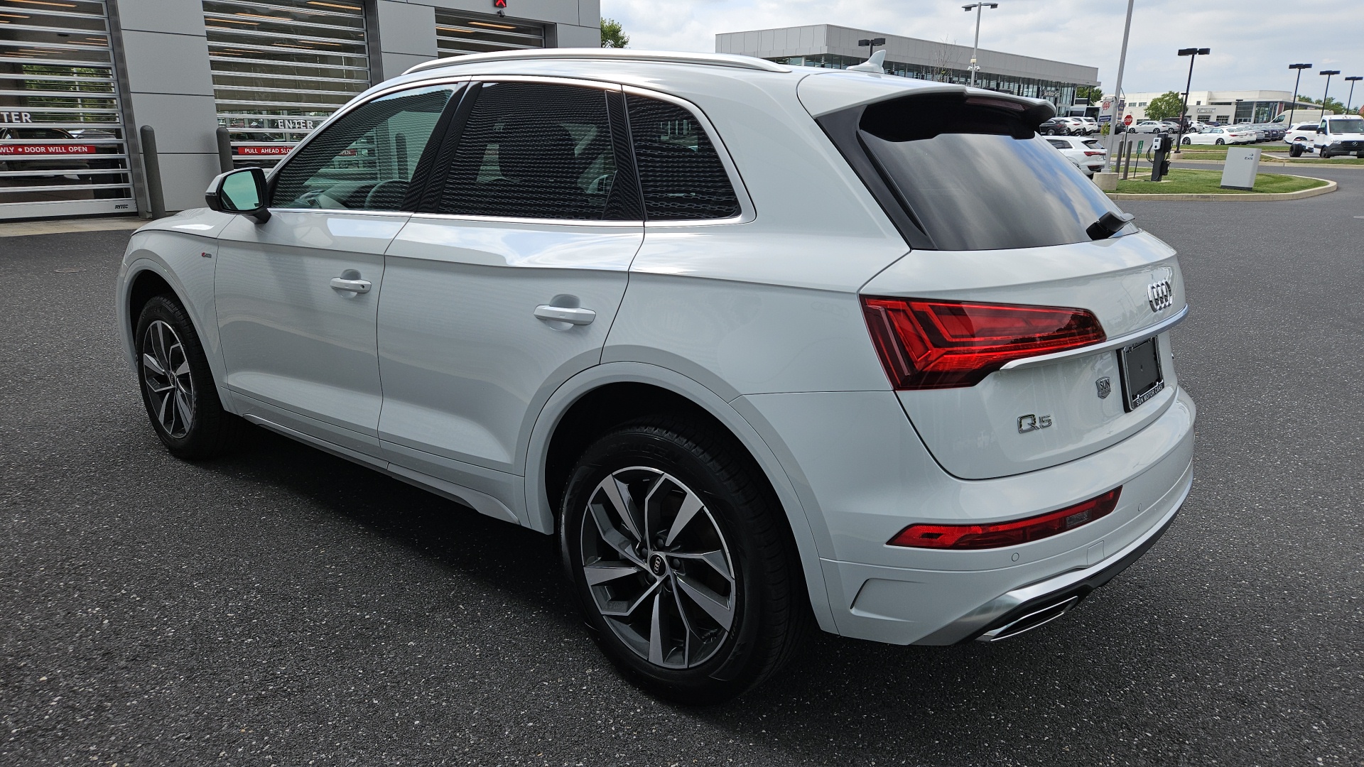 2024 Audi Q5 45 S line Premium 11