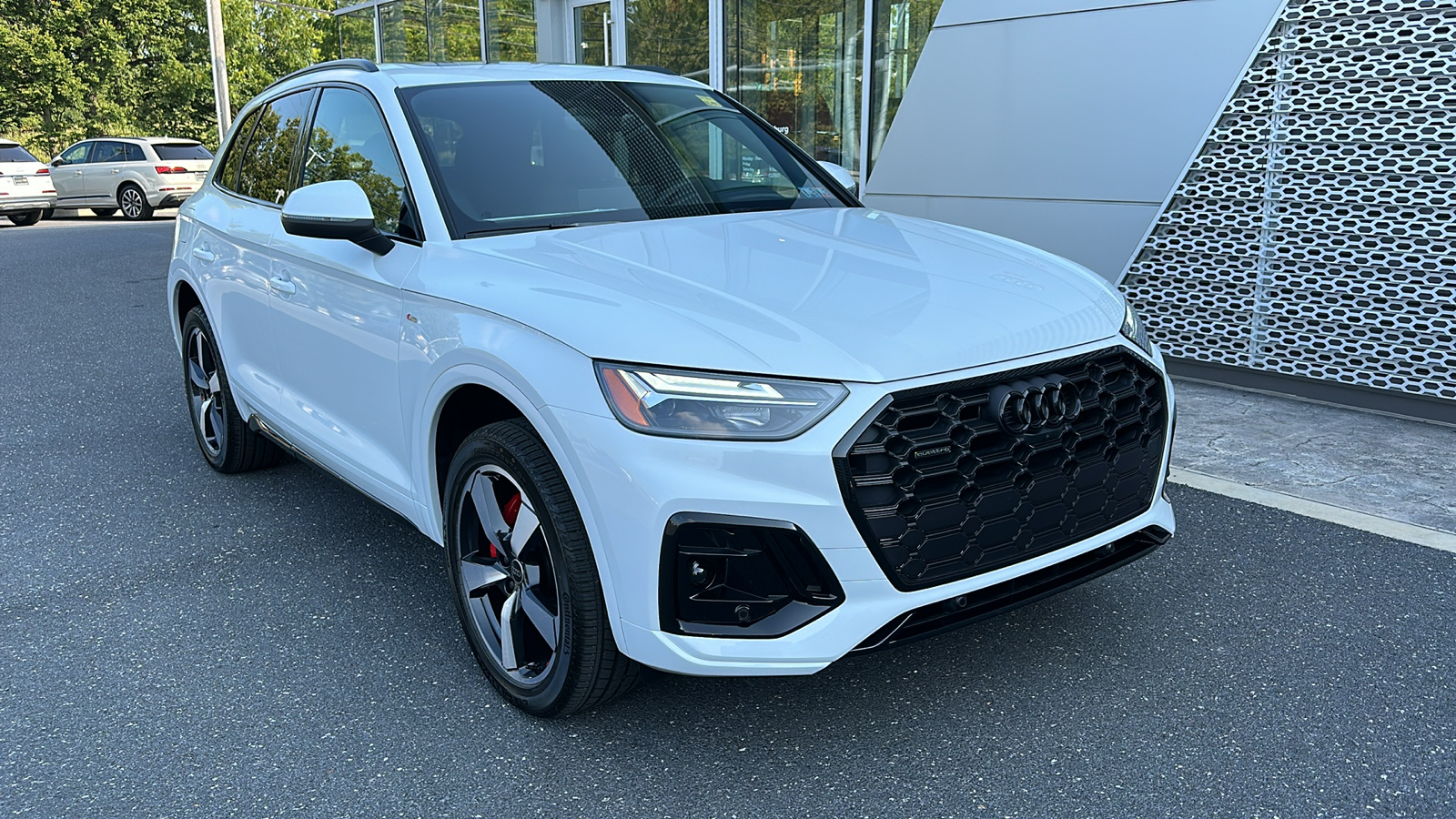 2024 Audi Q5 45 S line Premium Plus 1