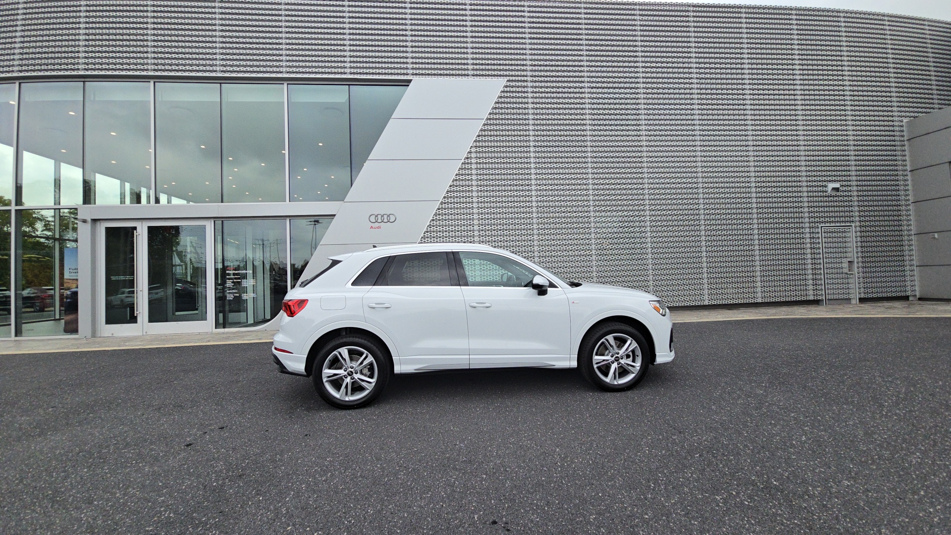 2024 Audi Q3 Premium Plus 3