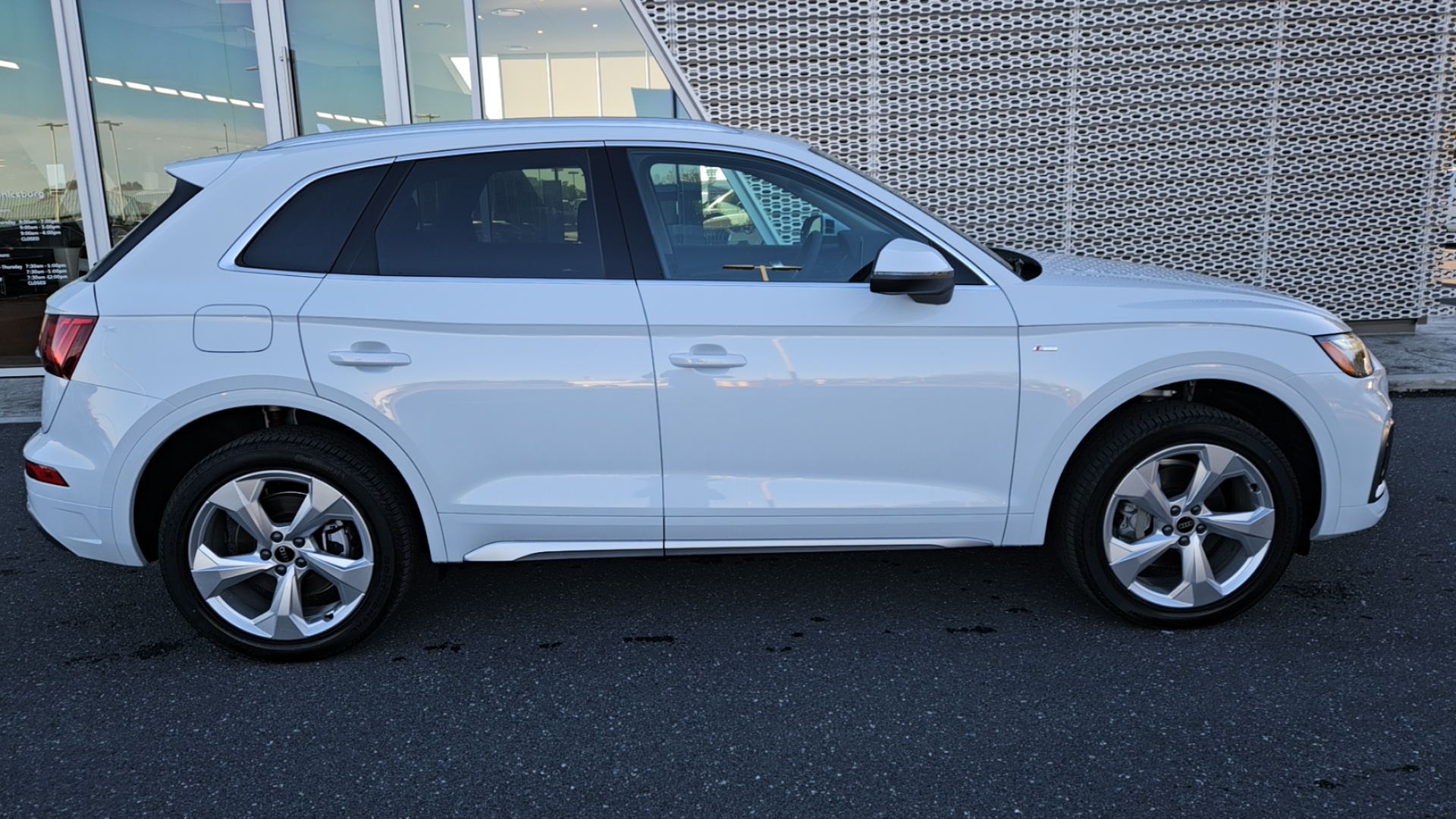 2024 Audi Q5 45 S line Premium Plus 3