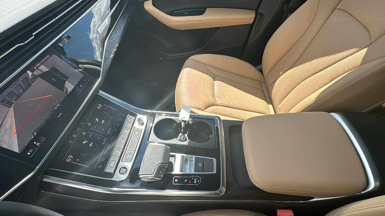 2025 Audi Q7 45 Premium Plus 44