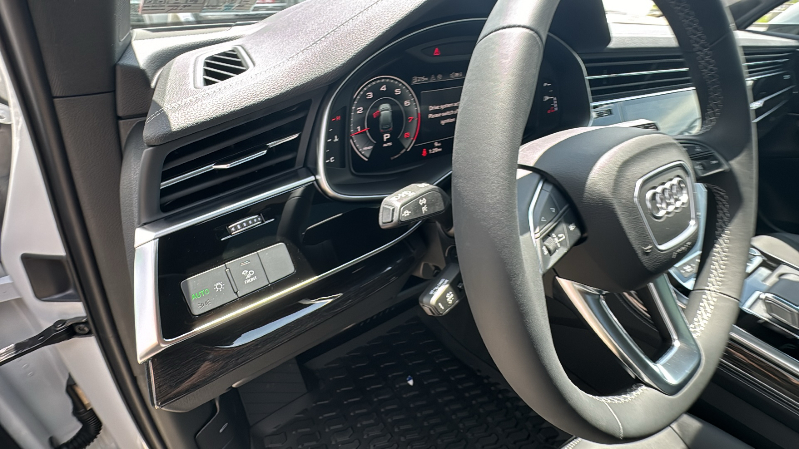 2025 Audi Q7 45 Premium Plus 49