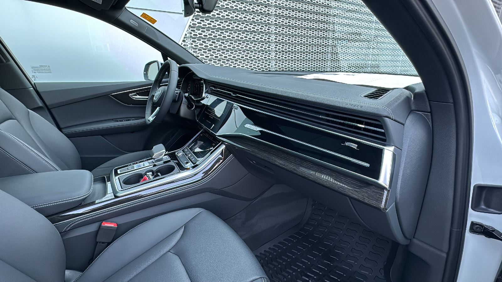 2025 Audi Q7 55 Premium Plus 12