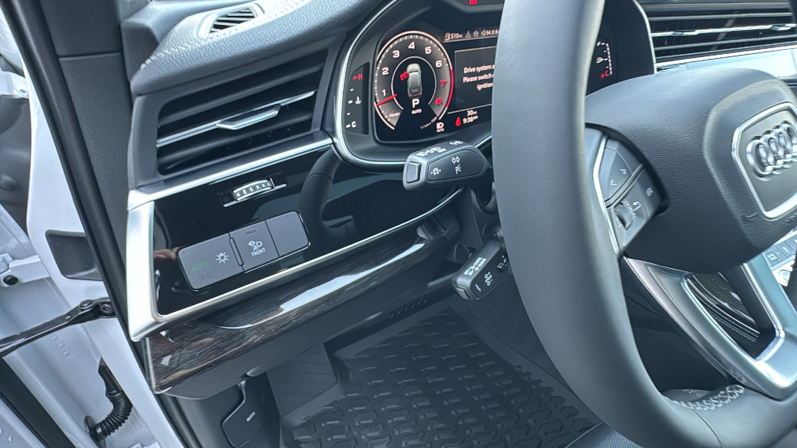 2025 Audi Q7 55 Premium Plus 49