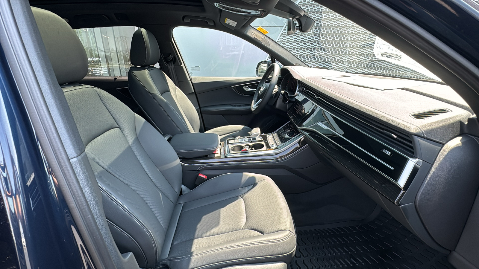 2025 Audi Q7 55 Premium Plus 11