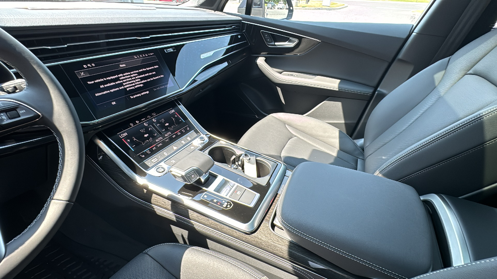 2025 Audi Q7 55 Premium Plus 42