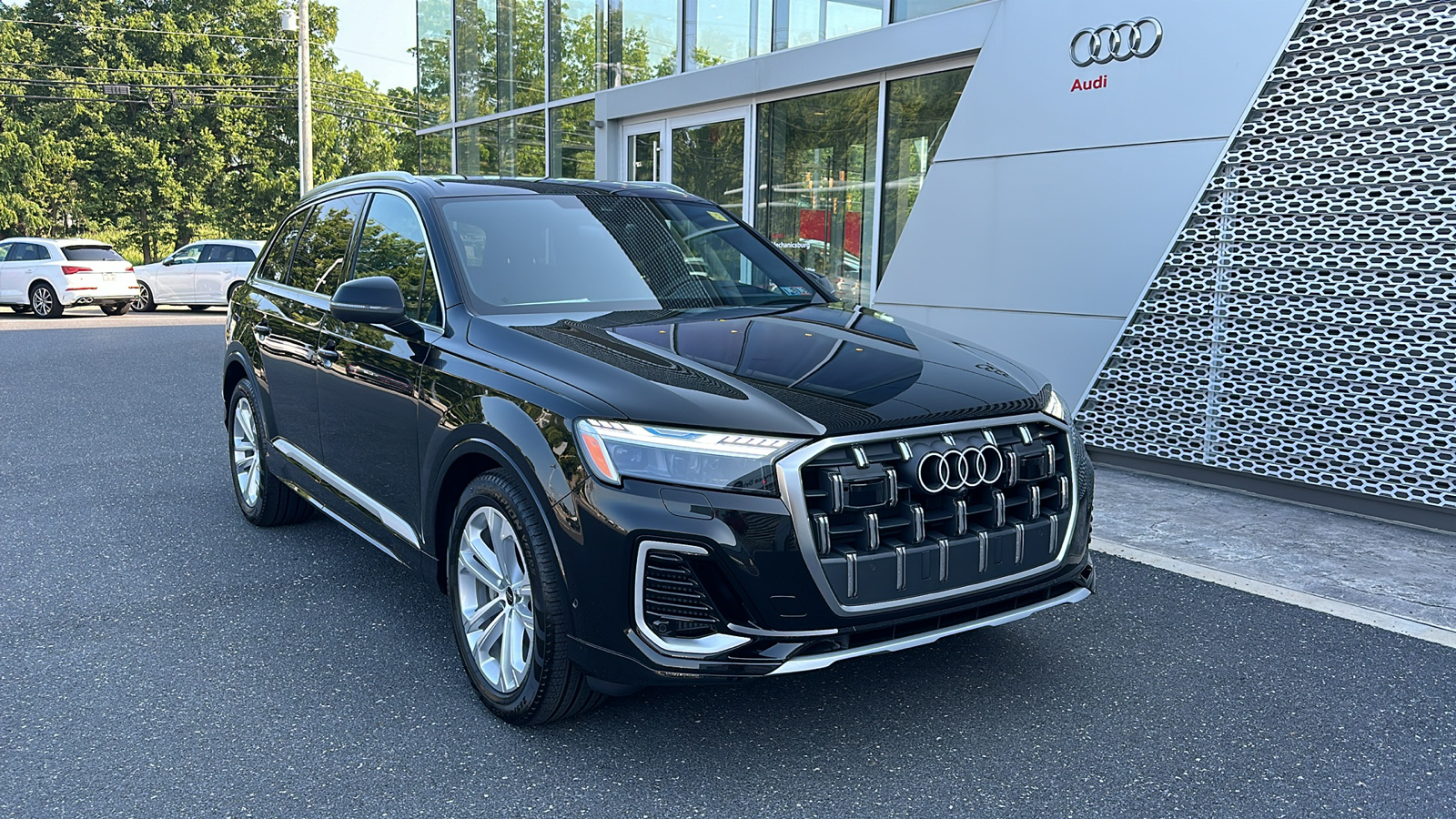 2025 Audi Q7 55 Prestige 1