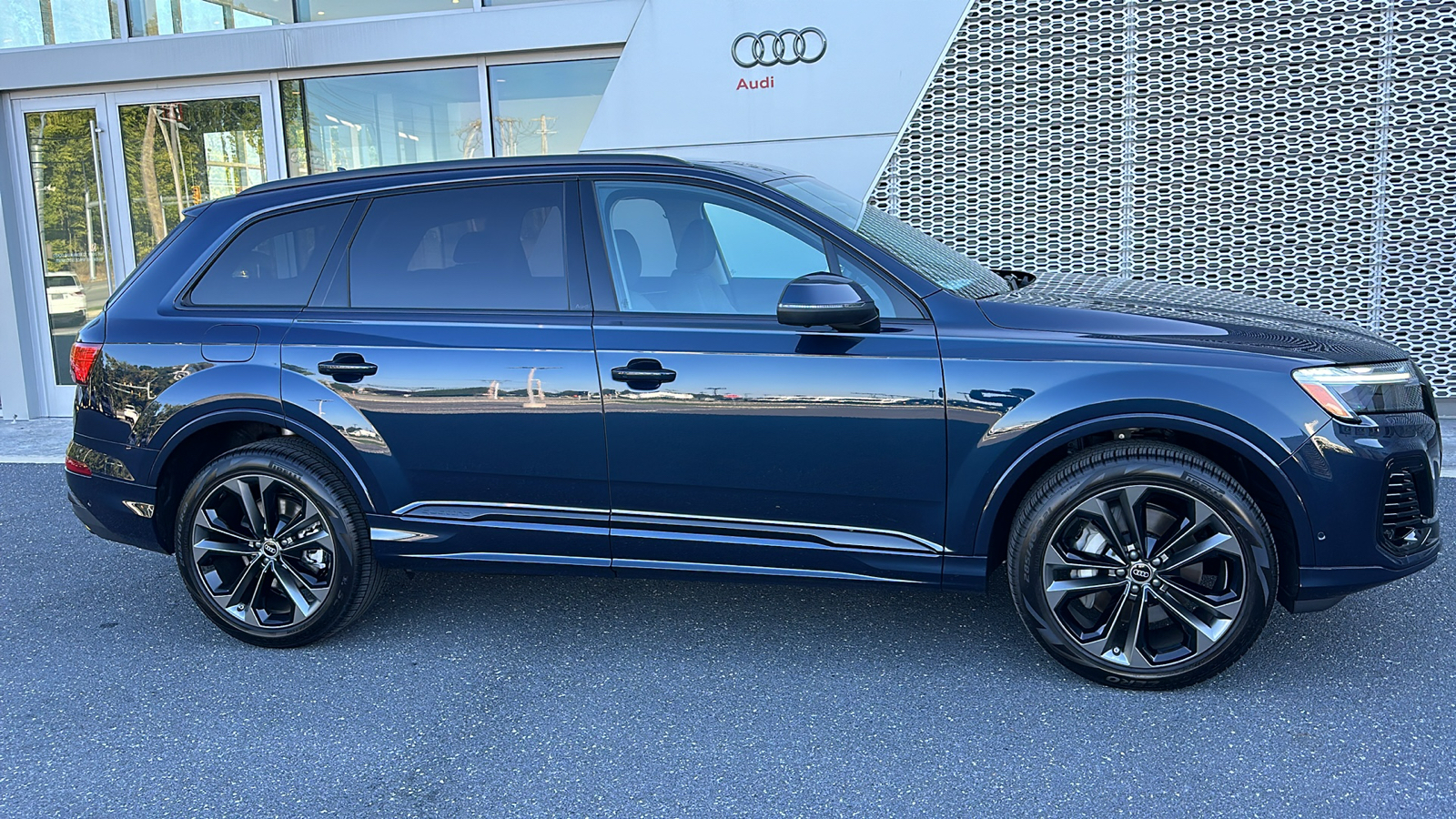 2025 Audi Q7 55 Premium Plus 5